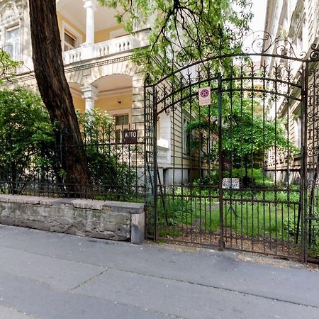 Heroes Square & City Park Thermals Apartment Budapest Exterior foto